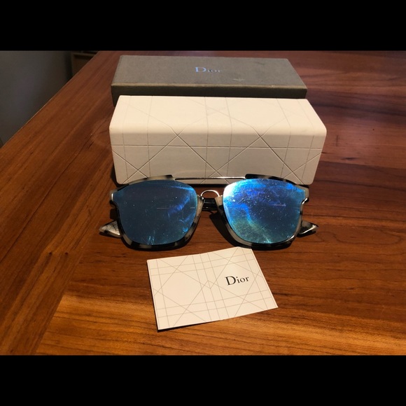 Christian Dior Tortoise Sunglasses - Picture 3 of 8